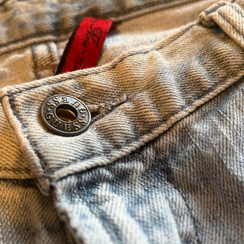 GUESS♦️FOXY FLARE JEAN - Picture 8 of 15